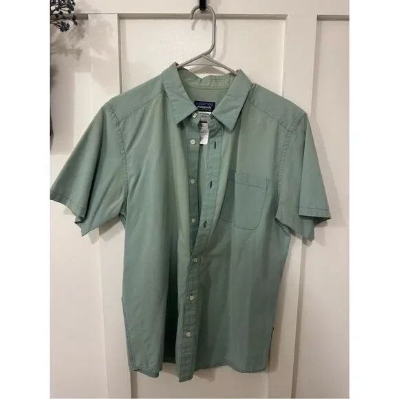 Patagonia Short-Sleeve Casual Button-Down in Sage