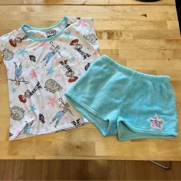 Toy Story 4 Little Bo Peep and Characters Pajama Set Shorts Tshirt Size Small
