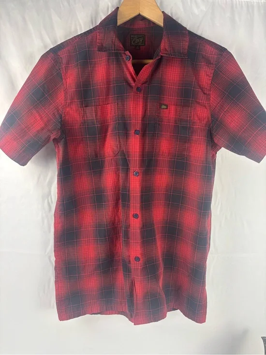 Vintage Obey Men’s Red and Black Short Sleeve Plaid Button-Up Shirt