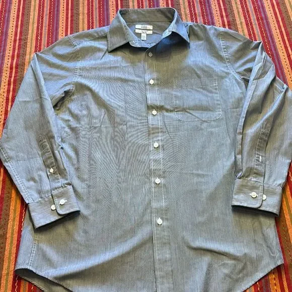 Croft & Barrow Easy Care classic fit shirt size 32/33, 15.5” neck