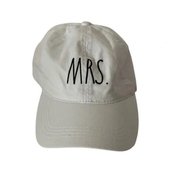 NWT. RAE DUNN White 'MRS.' Baseball Cap