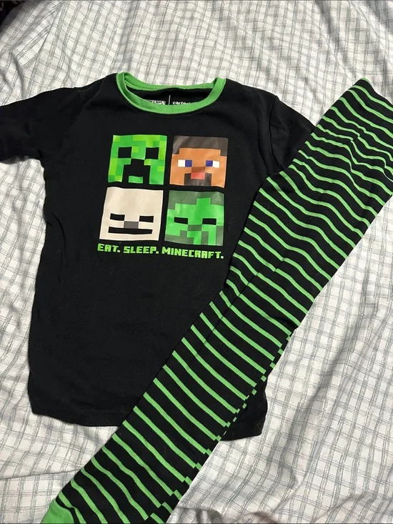 Carters Minecraft pajamas size 8