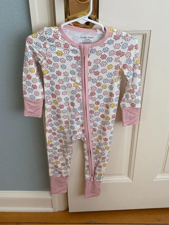 NWT Angel Dear Light Pink Multicolor Daisy Print Convertible Foot Romper Pajama