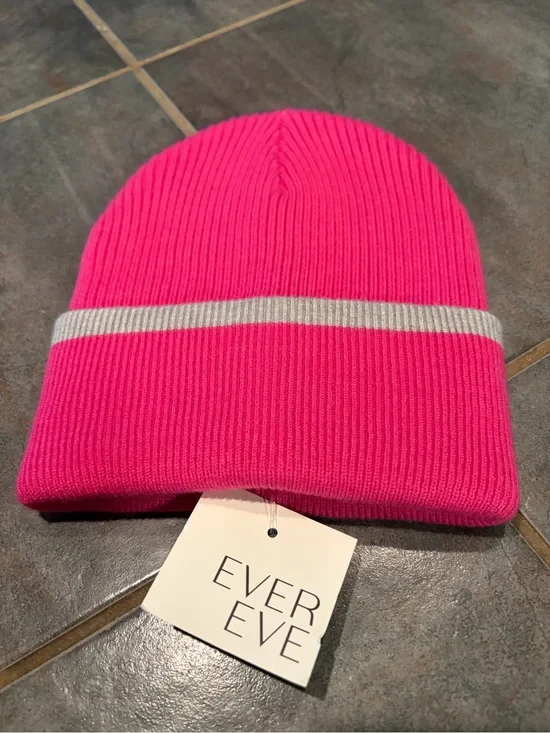 Evereve Hot Pink Bean Skull Cap with Reflective Silver Band