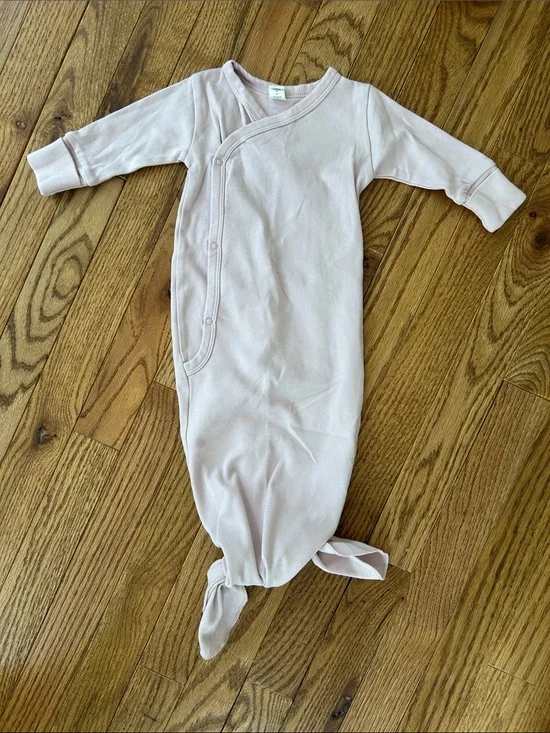 Colored Organics Baby Knot Gown in Light Pink 0-3 Months NWOT