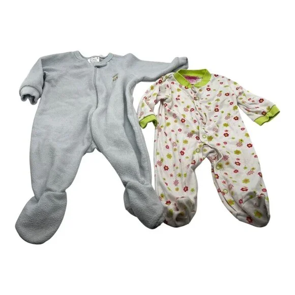Lot of 2 Baby Girl One Piece Footed Pajamas 3-6M Floral‎ Long Sleeves Crew Neck