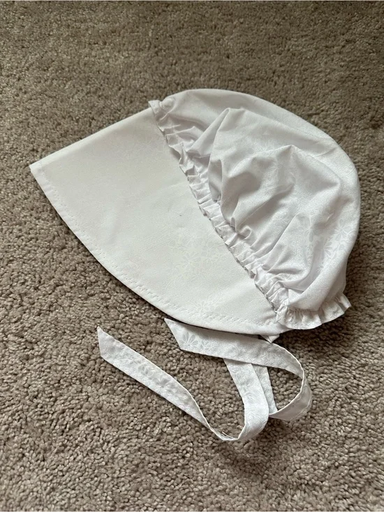 Classic White Adult Bonnet