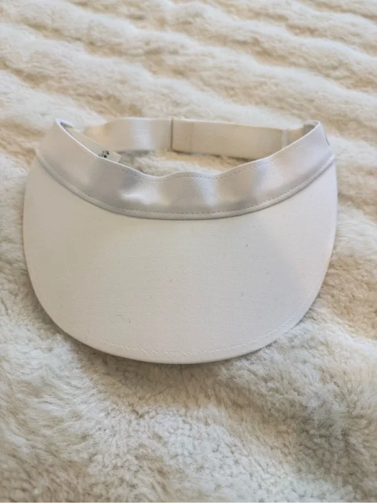 Women's hat