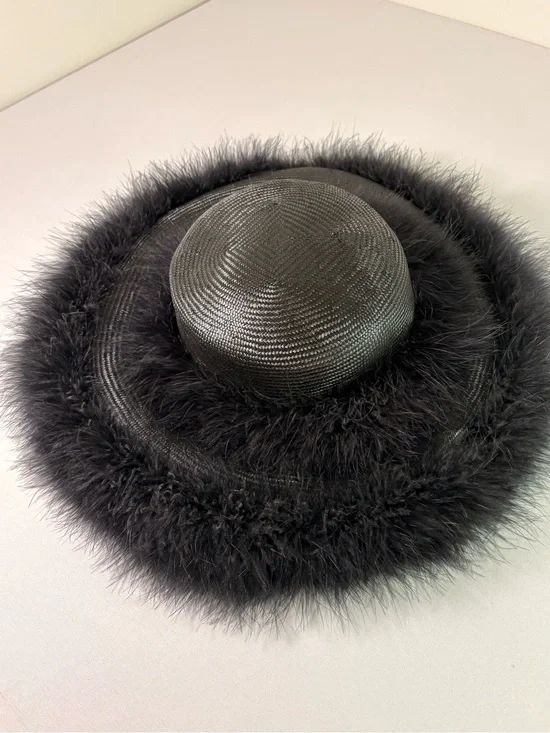 Elegant Black Feather Trim Straw Hat