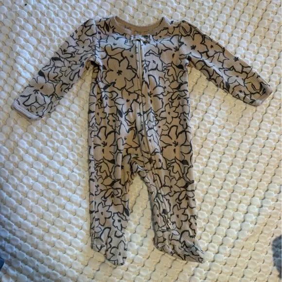 Carters 3m pajamas‎