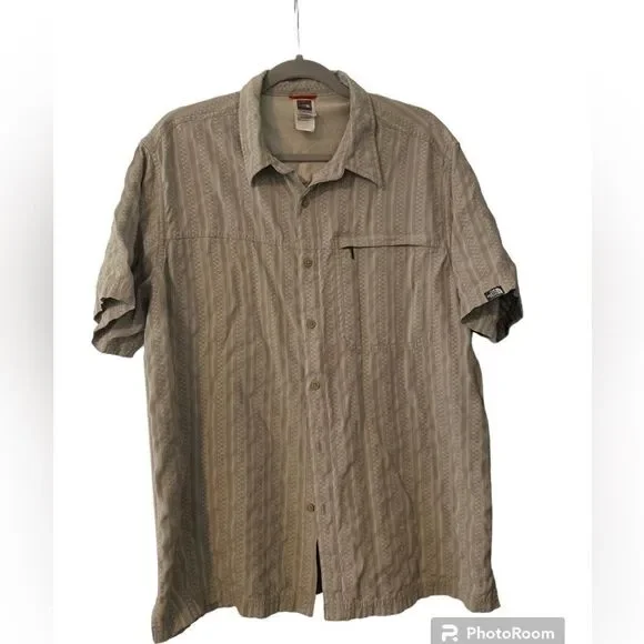 The North Face Men’s Shirt.  Size: XL.  Button up.