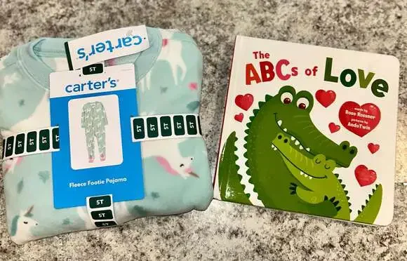 Carter's Toddler Girls Fleece Unicorn Footie Pajama Size 5T and  Book Bundle