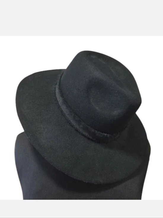 NWT Urban Outfitters Black Felt Hat Boho Chic Bohemian Retro New With Tag