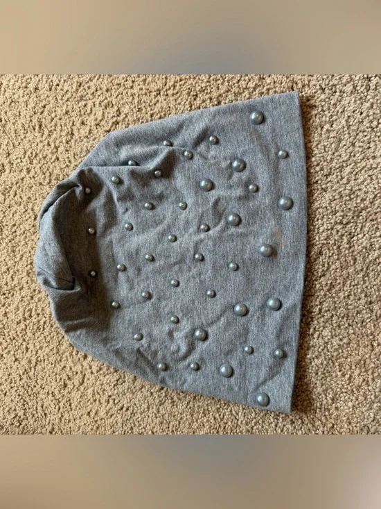 Embellished Gray Beanie with Pearlescent Studs