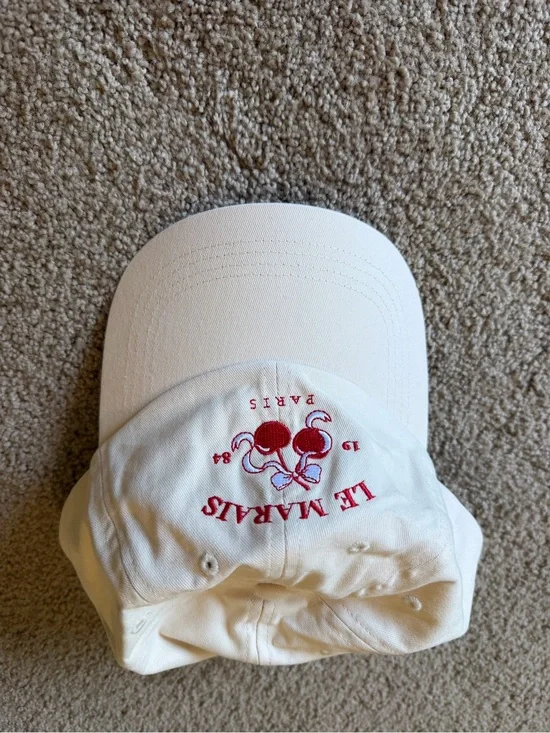 LE MARAIS Embroidered White Baseball Cap