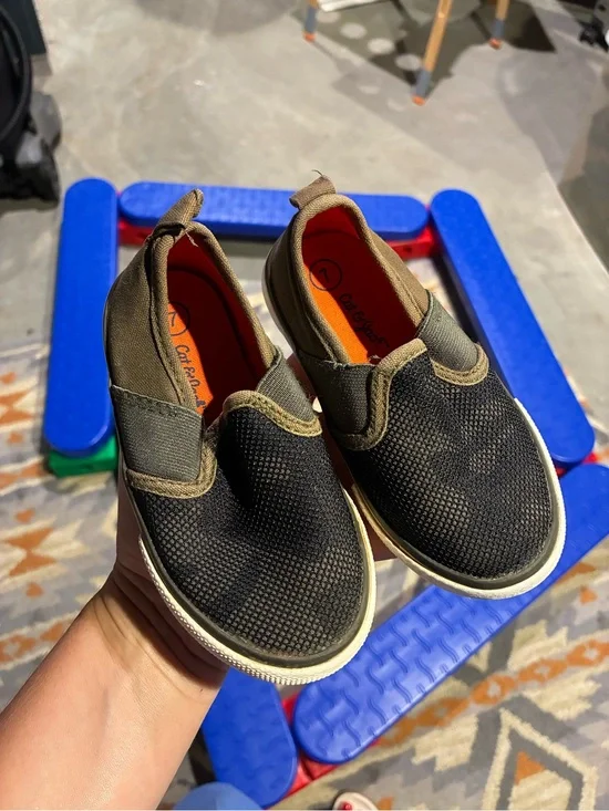 Carter's Slip-On toddler Sneakers in Black and Olive camo. Size 7