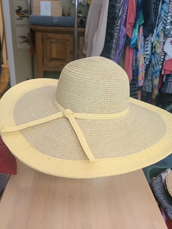 Women's Wide-Brim Straw Sun Hat with Yellow Trim