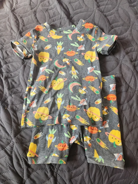 2T Old Navy Fruit Planets Pajama
