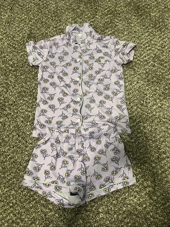 Life Is Good Lavender Daisy Short Sleeve Pajama Set