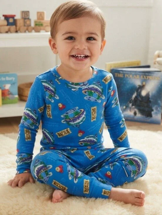 Polar Express Toddlers' Top and Pants Pajama Set,