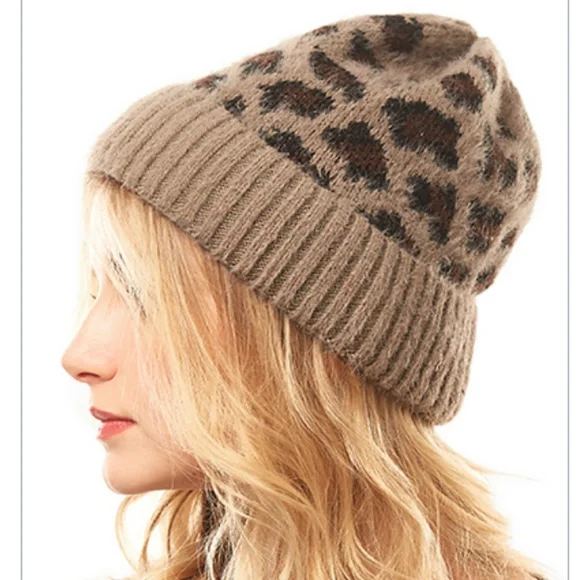 LOF leopard beanie in taupe
