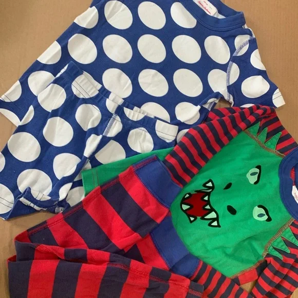 Hanna Andersson kids 100 4 Pajamas Set - Blue, Red, Green dragon polka dots