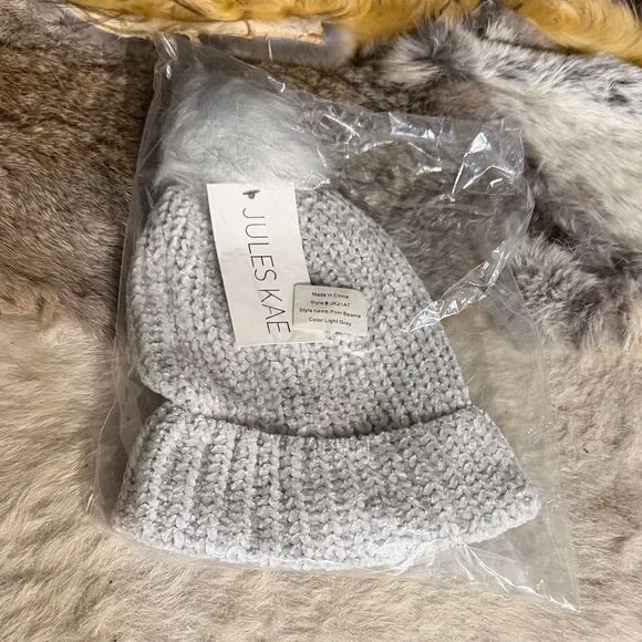 Jules Kae Light Gray Knit Beanie OS (900A) NWT