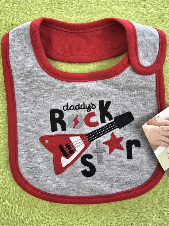 NWT - Baby BOYS - DADDY'S ROCK STAR BIB GRAY RED BLACK & WHITE + GUITAR  (Q5)