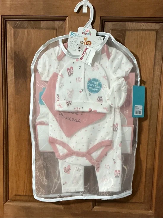Baby Views 8-Piece Pink & White Newborn Gift Set