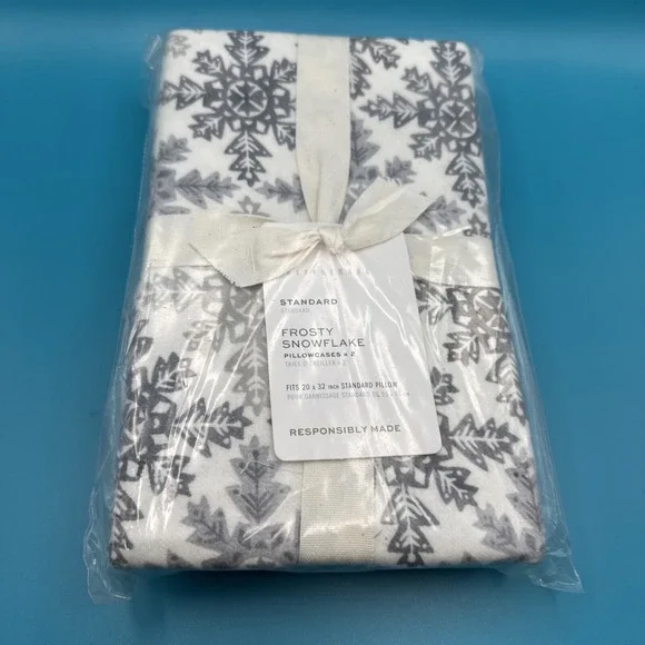 Pottery Barn Flannel Pillowcase Standard Set‎ of 2 Snowflake Kids Teen Farmhouse