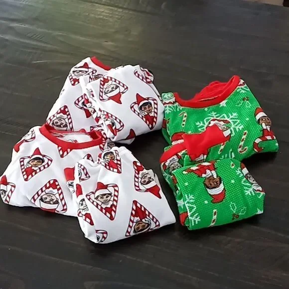 Bundle elf pajamas 5T great condition