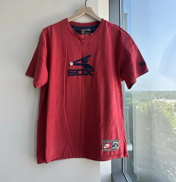 Vintage Y2K Chicago White Sox Nike Cooperstown Collection Red CrewNeck Tee L