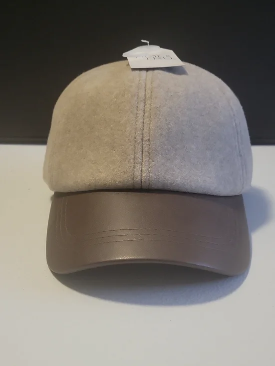 Women's Two-Tone Wool & Leather Baseball Cap - Beige and Brown. T21