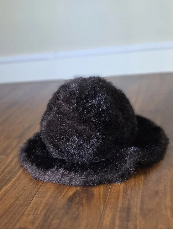Plush Faux Fur Bucket Hat in Deep Brown
