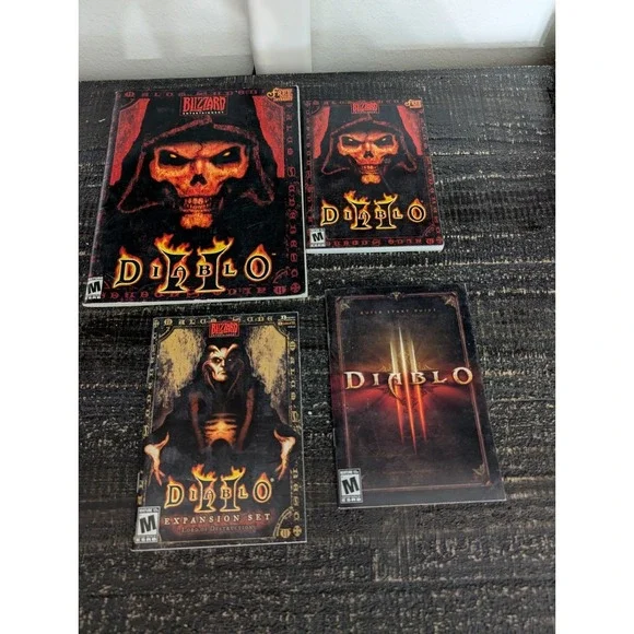Diablo 2, 3 PC‎ Big Box Game Manual Book Only Blizzard Lot of 4