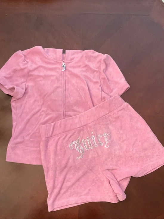 Juicy Couture Pink Velour Short Pajama Set with Rhinestone Logo