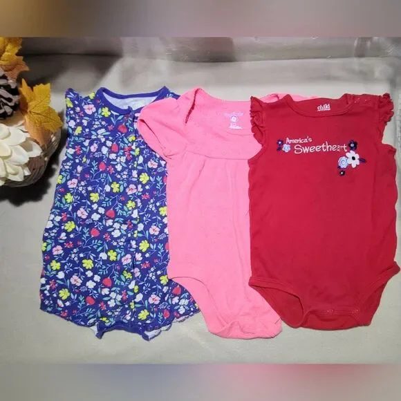 Baby Girl Mixed Brand 3pc Bodysuit Bundle Size 12M EUC