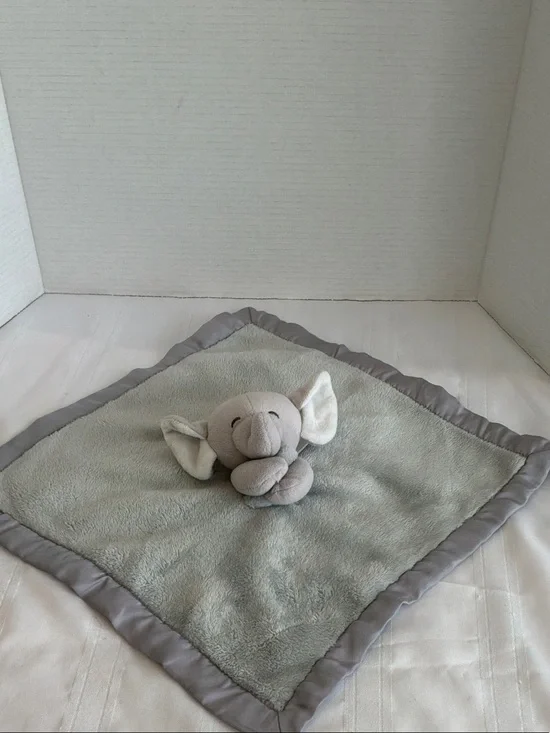 Carter's Mint Green/grey satin back and trim featuring elephant 14”x14”