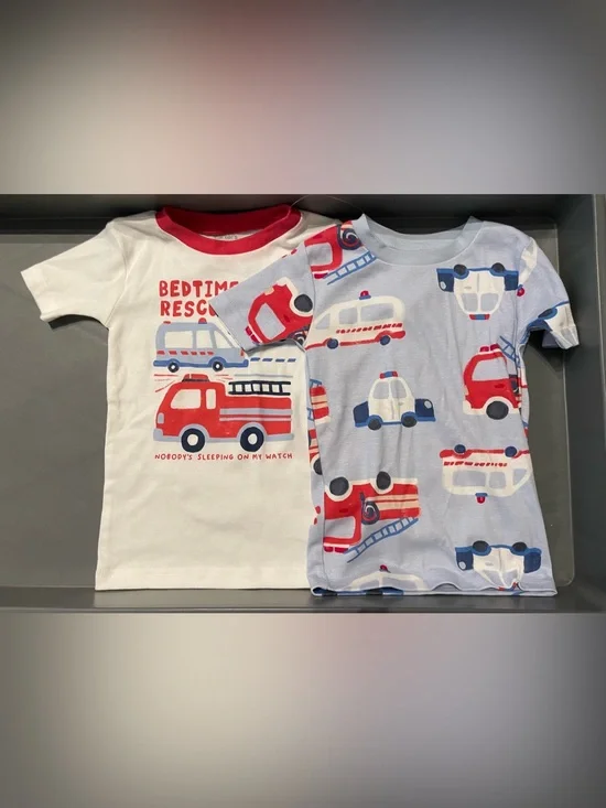 2 Carter’s Toddler Boys Short Sleeve Firetruck Pajama Tops Size 4T NO BOTTOMS