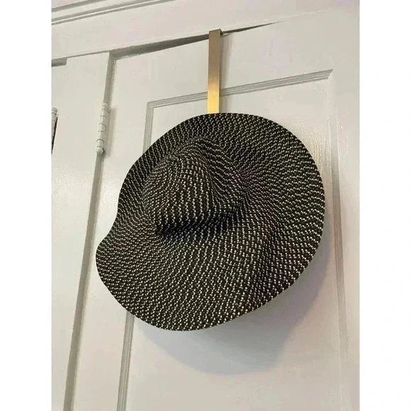 Old Navy Women's Size Large -XL Black & White Floppy Beach Hat
