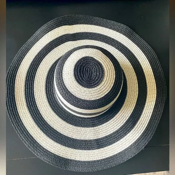 Straw hat black/white striped OS