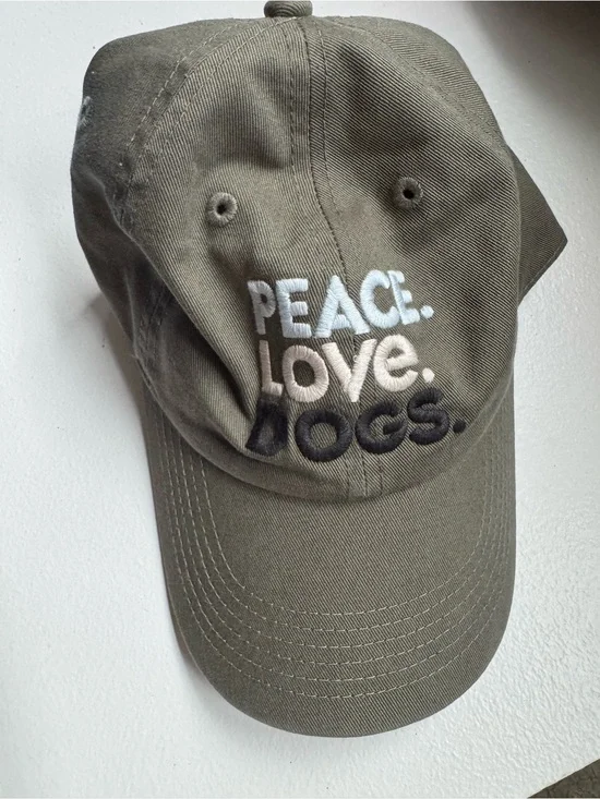 Life is Good Peace Love Dogs Chill Cap