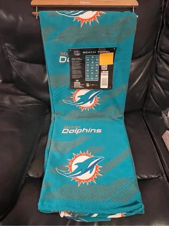 NFL Miami Dolphins Beach Towel - Football Miami Dolphins