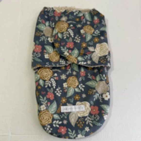 Petite Lamour Baby Girl Floral‎ Swaddle Sleep Sack 0-3M Comfy Cozy Sherpa Soft