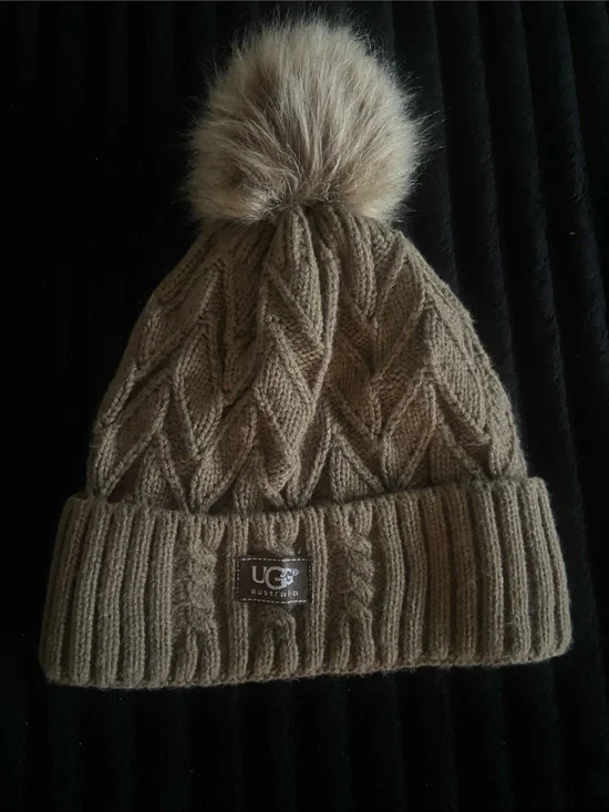 UGG Cable Knit Pom Beanie in Taupe Brown