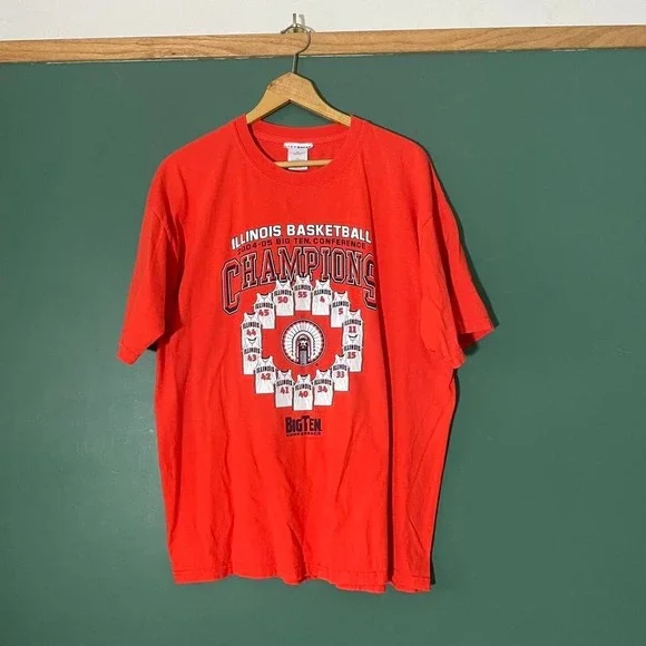 Vintage 2004-05 Illinois Basketball‎ Big Ten Conference Champions Chief t-shirt