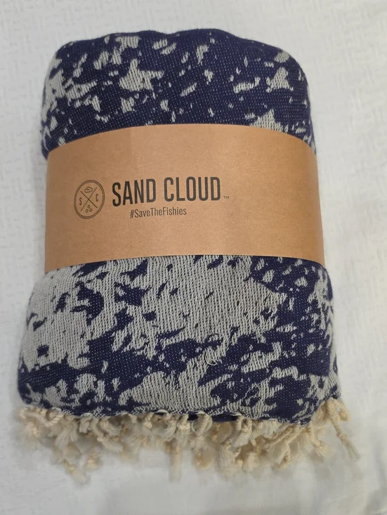 NWT SAND CLOUD CRUSH TURTLE XL TOWEL