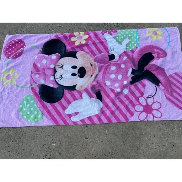 Disney Minnie Mouse Beach Towel 28x54 Pink Polka Dot Floral Kids
