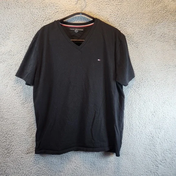 Tommy‎ Hilfiger T-Shirt Mens Large Black Cotton Logo V-Neck Short Sleeve