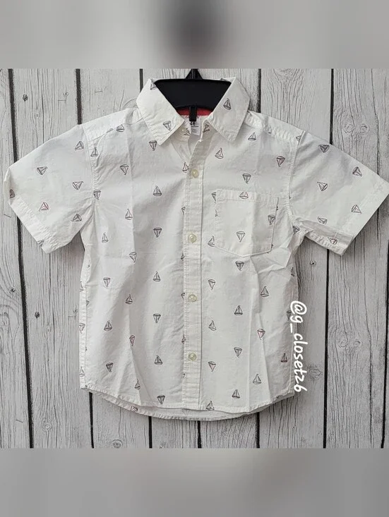 Carter's White Short-Sleeve Button-Up Shirt with Small Navy & Red Sailboat Print
